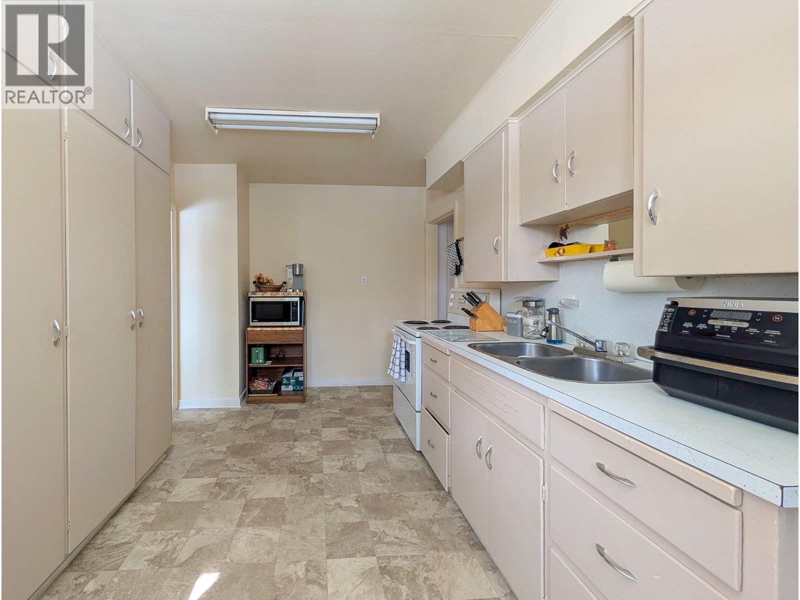 8105 SHELLEY TOWNSITE ROAD - 24