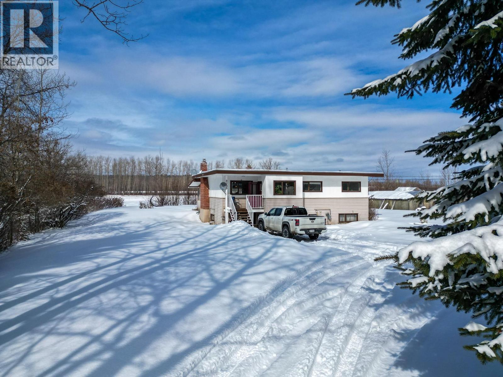 8105 SHELLEY TOWNSITE ROAD - Image 3