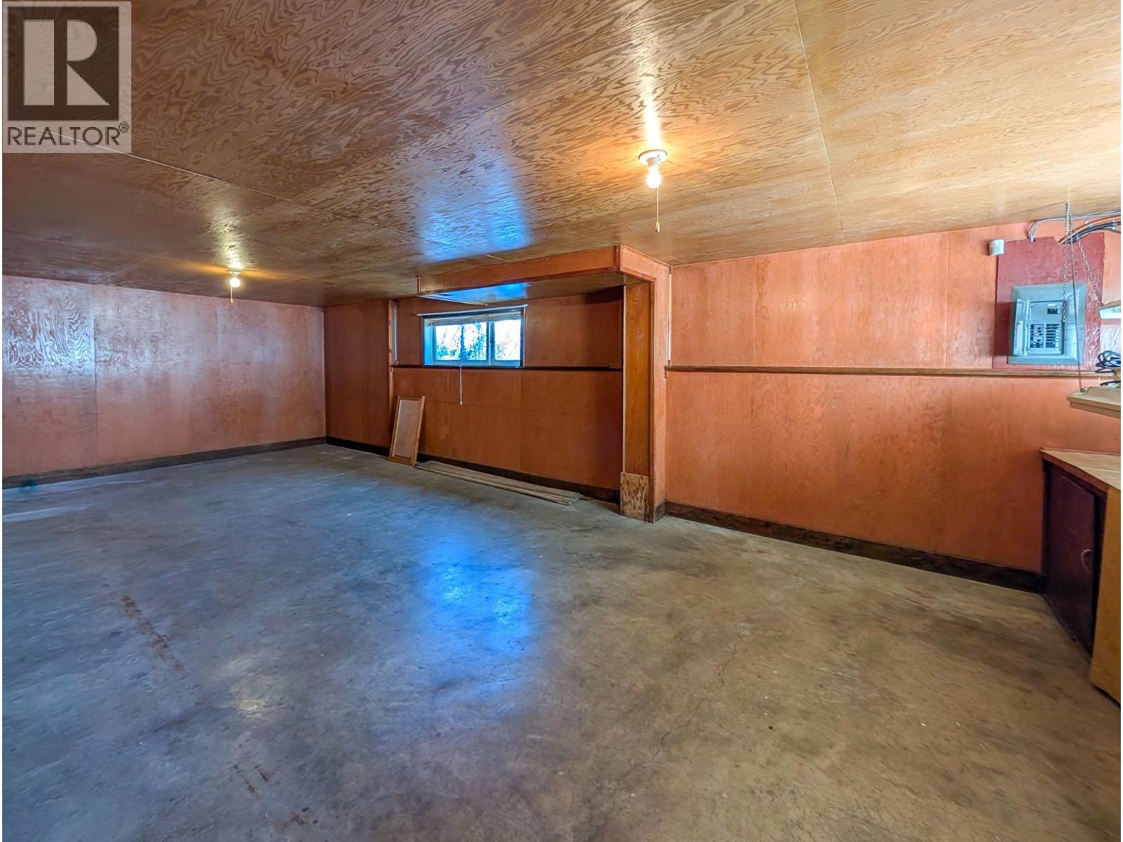 8105 SHELLEY TOWNSITE ROAD - 29