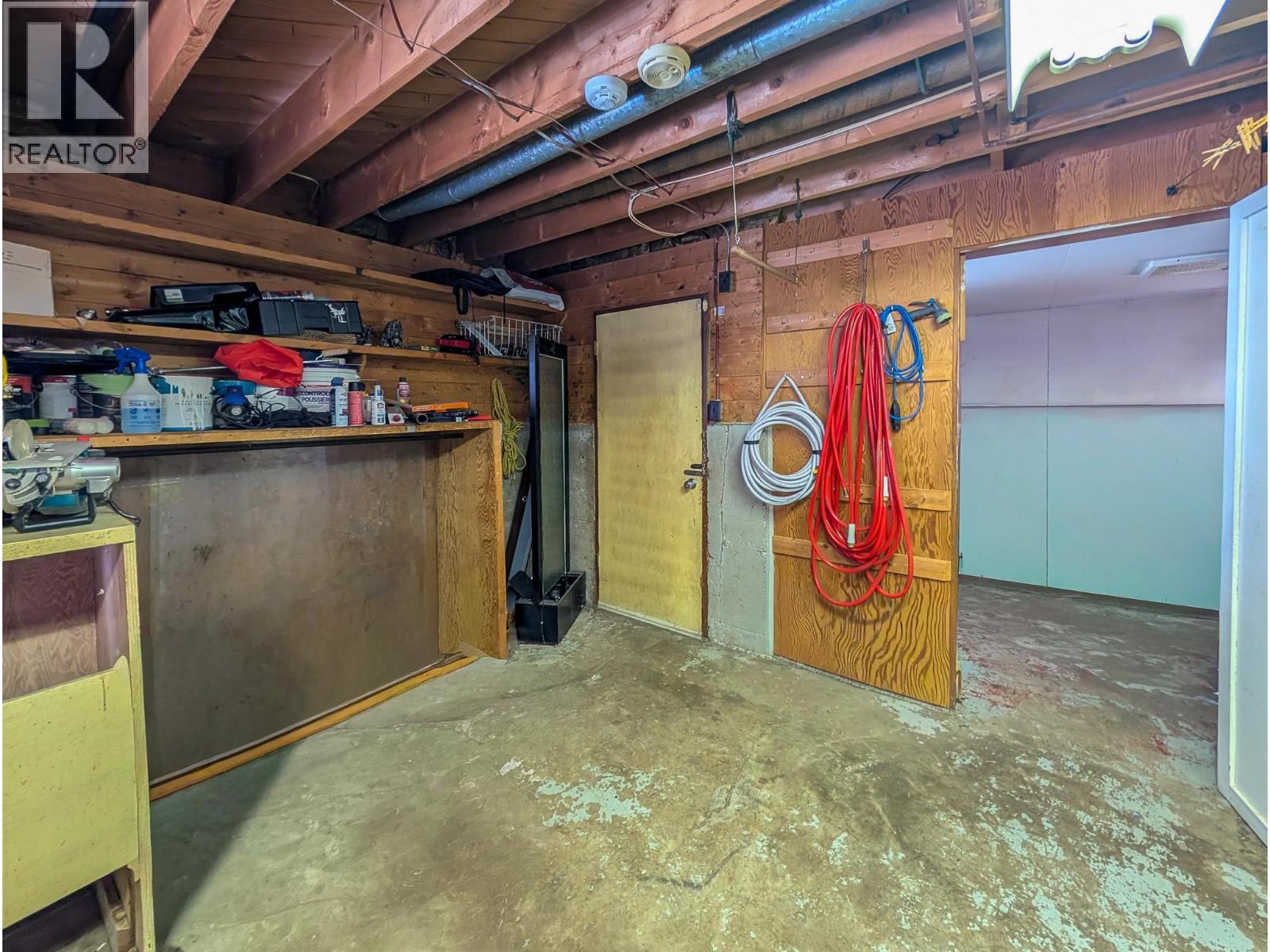 8105 SHELLEY TOWNSITE ROAD - 32