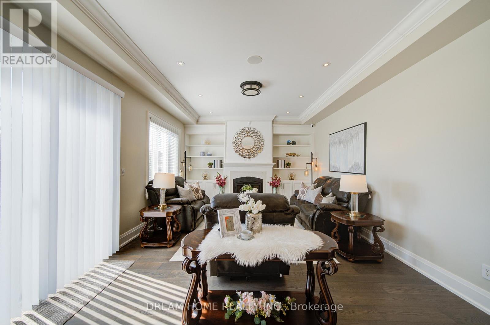 476 TENNYSON DRIVE - 20
