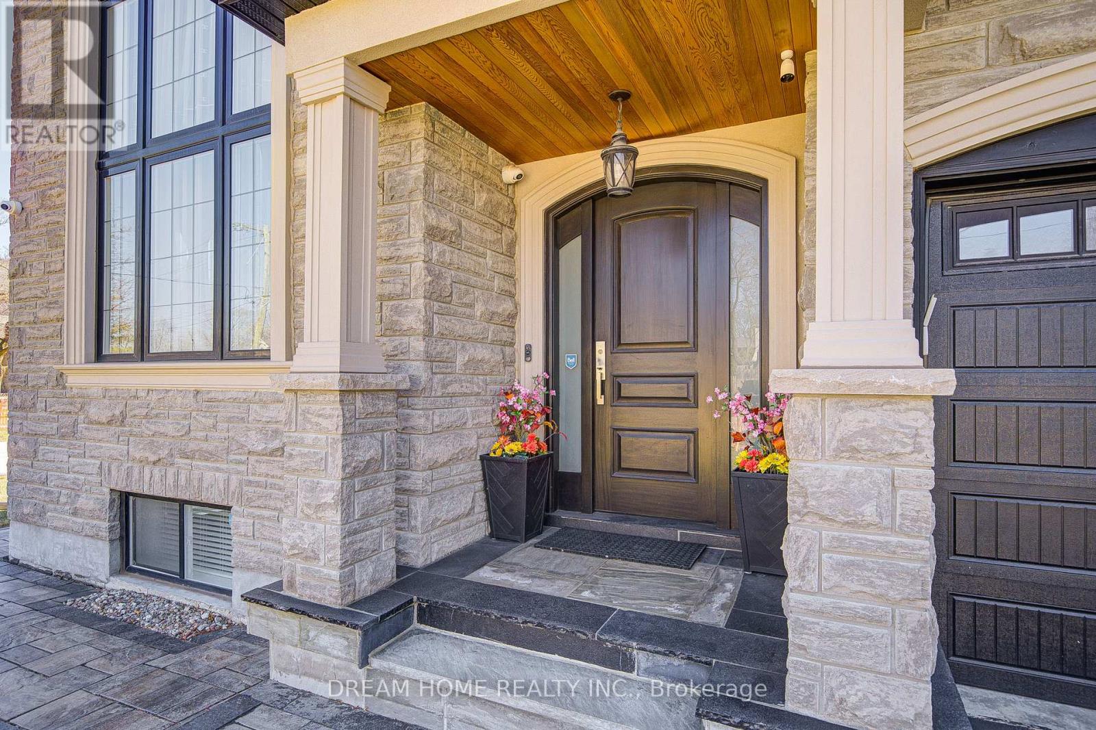 476 TENNYSON DRIVE - 4
