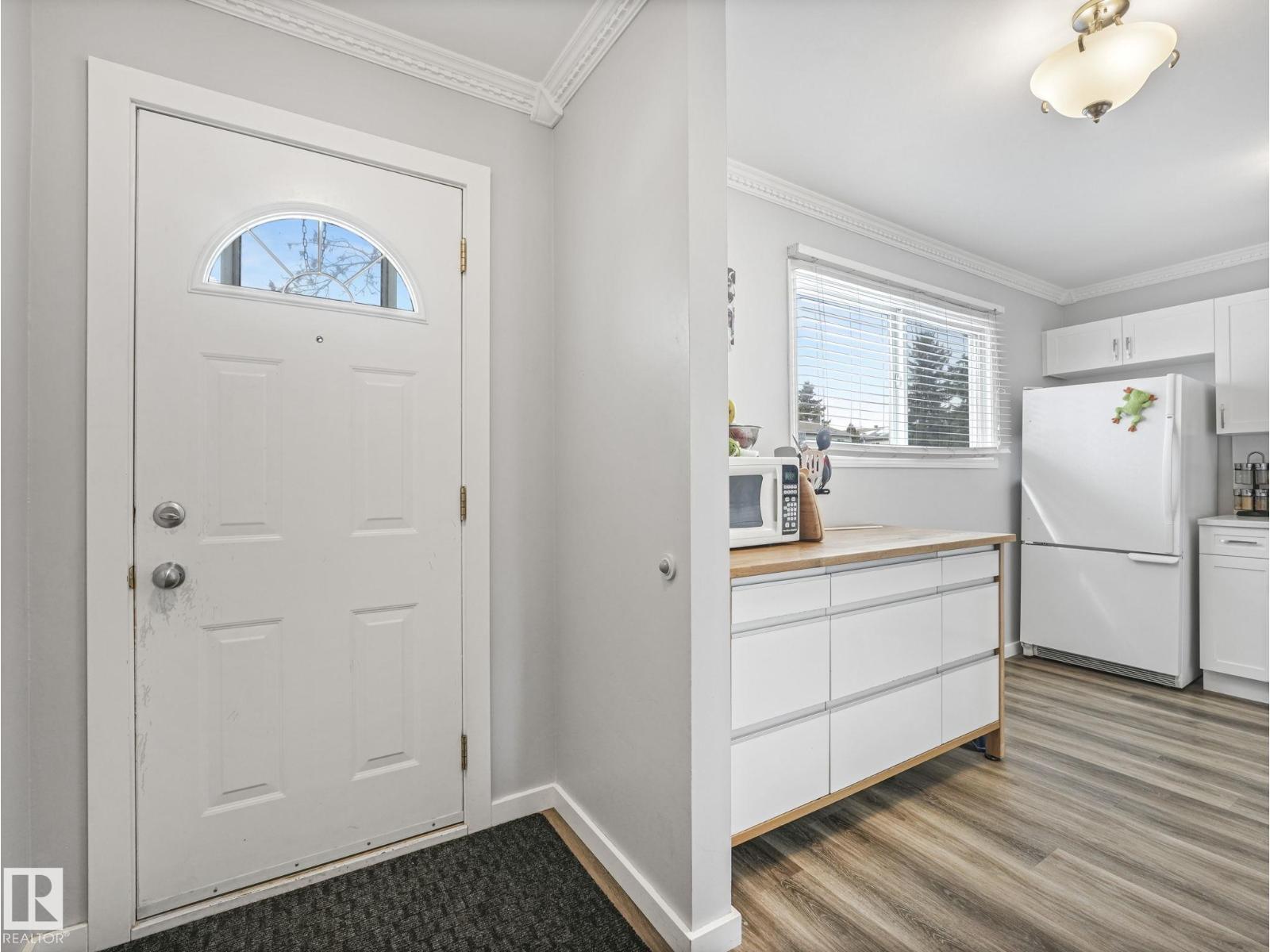 1364 LAKEWOOD RD W NW, Edmonton