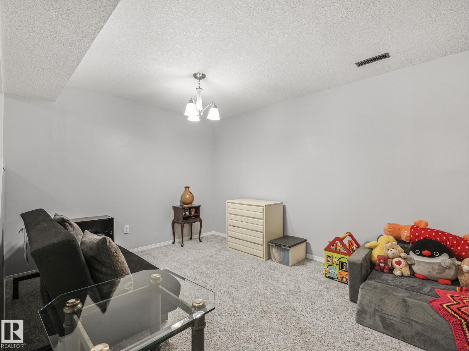 1364 LAKEWOOD RD W NW, Edmonton