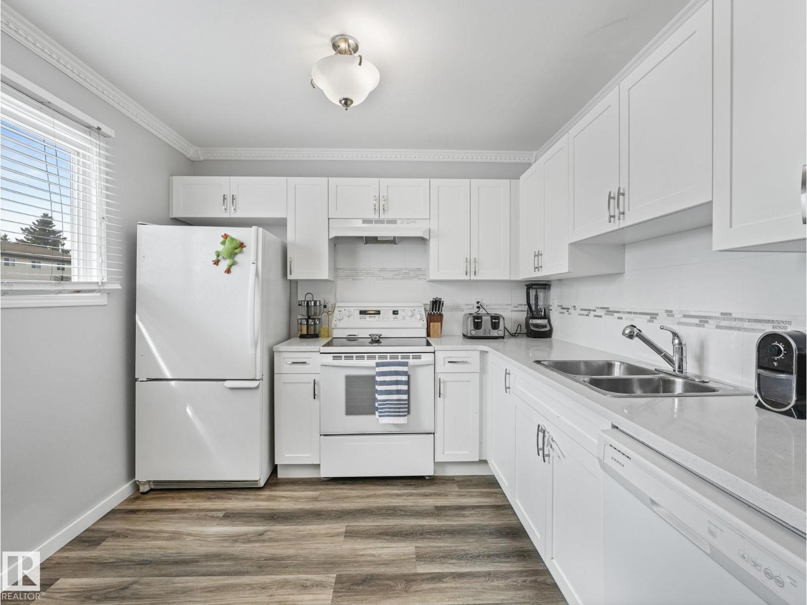 1364 LAKEWOOD RD W NW, Edmonton