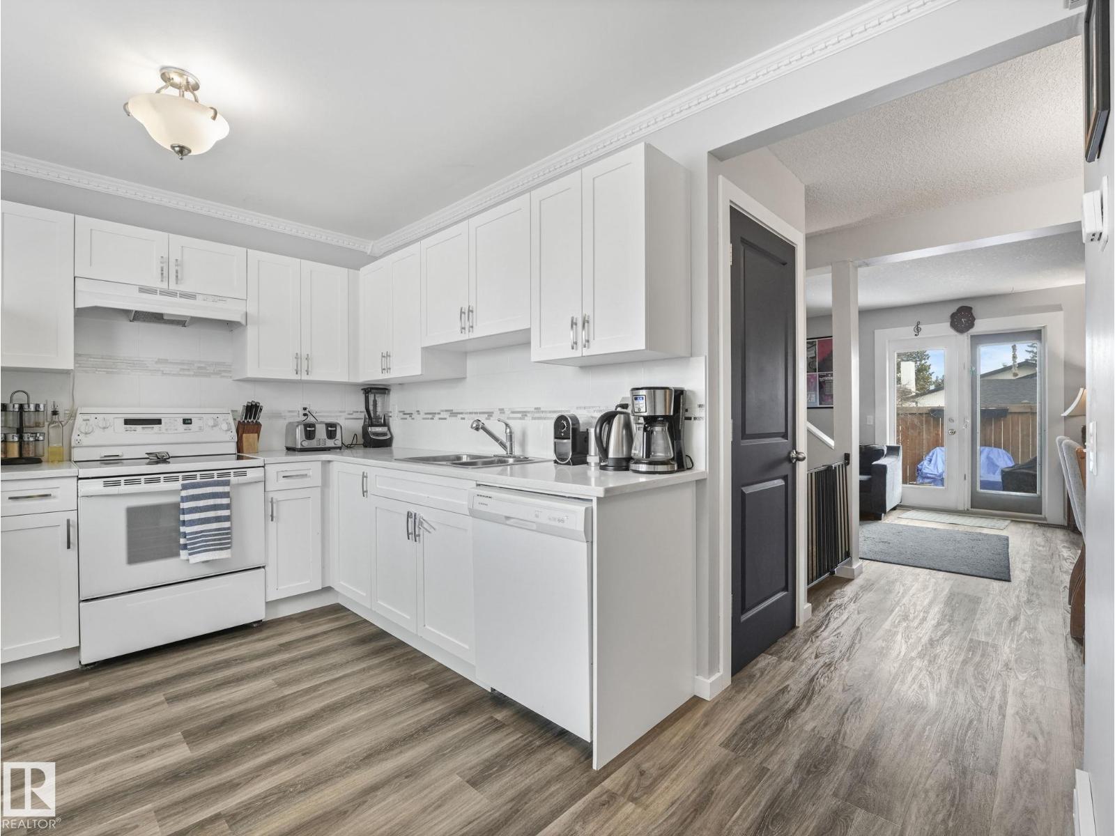 1364 LAKEWOOD RD W NW, Edmonton