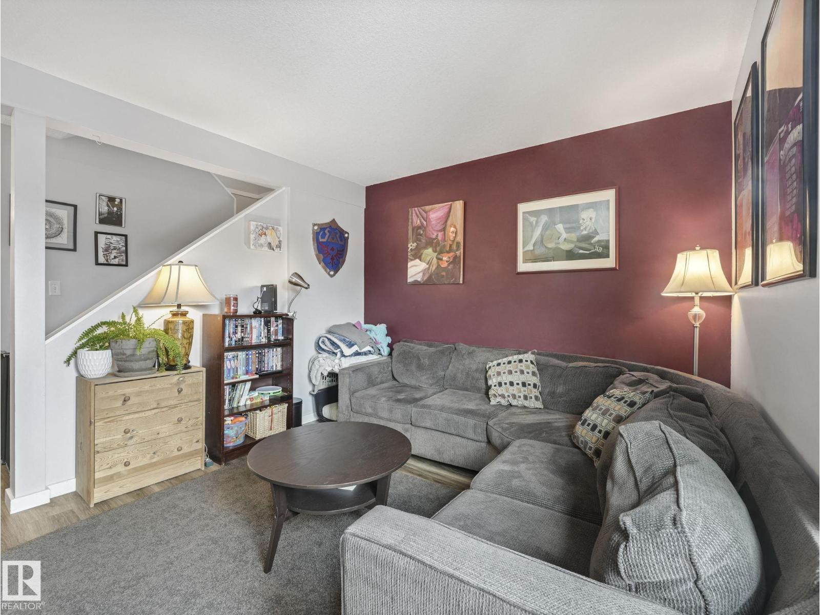 1364 LAKEWOOD RD W NW, Edmonton