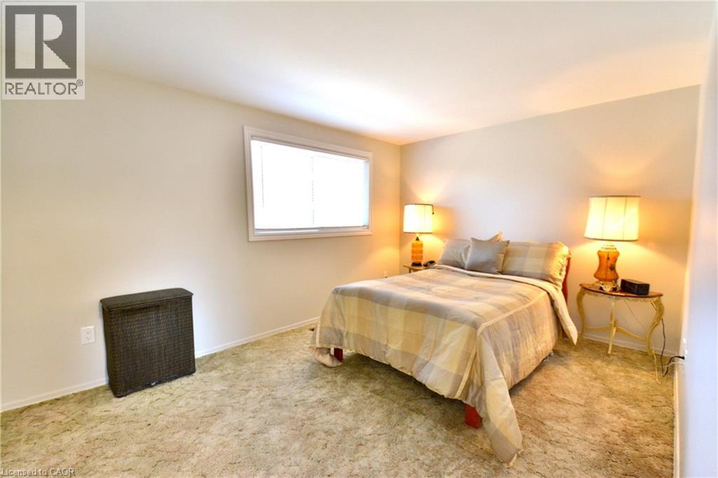 562 FORESTWOOD Crescent,Burlington,,