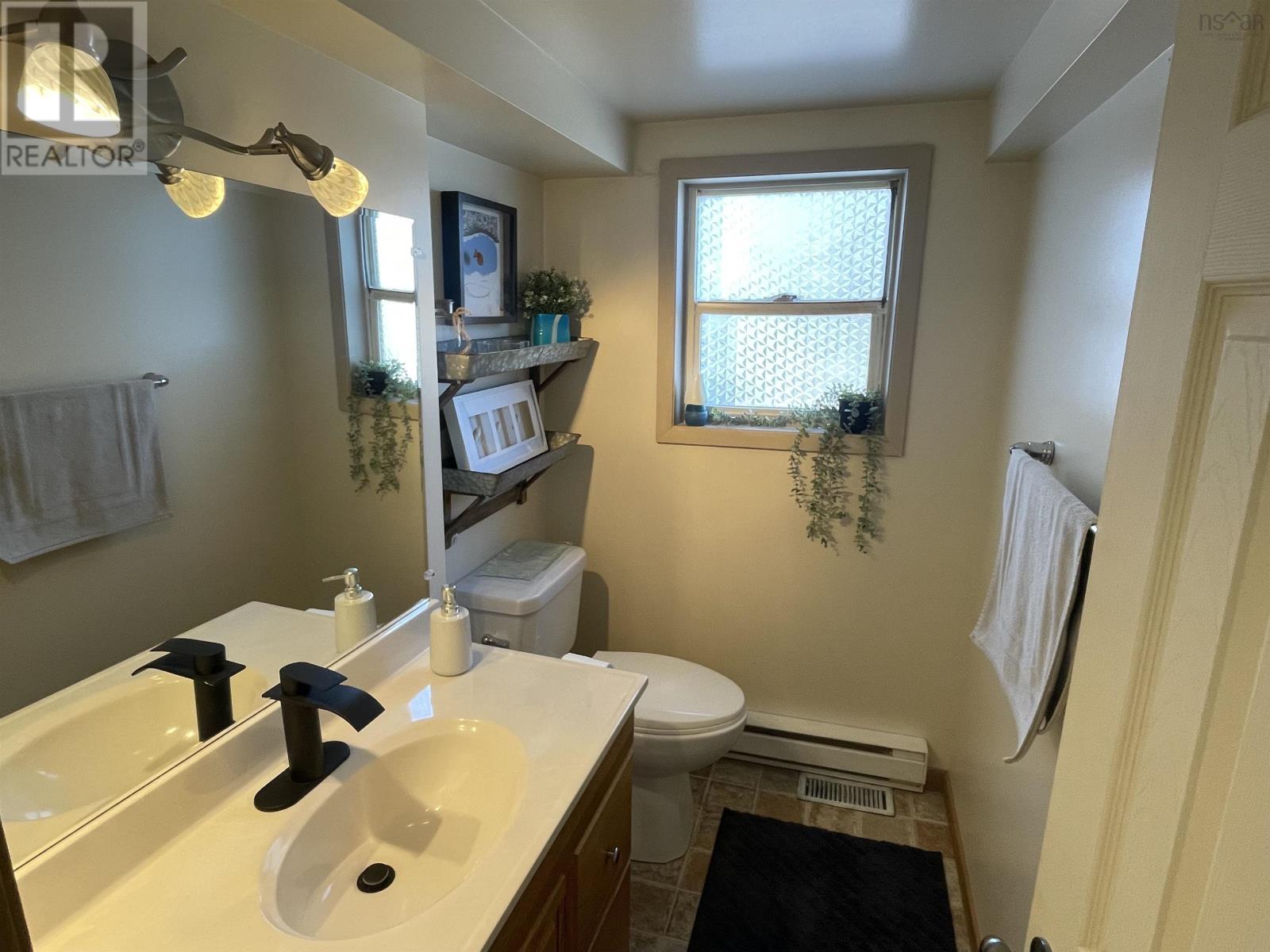 Property 12 of 21 of 27 Cap La Ronde Road