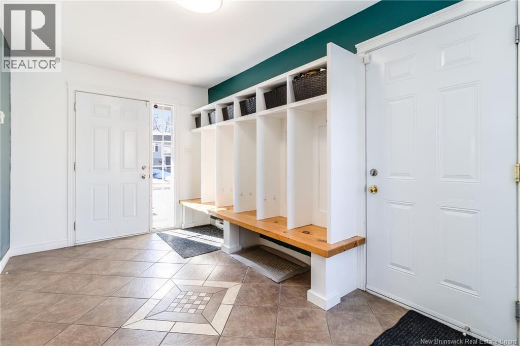 21 CARTER CRESCENT - Image 2