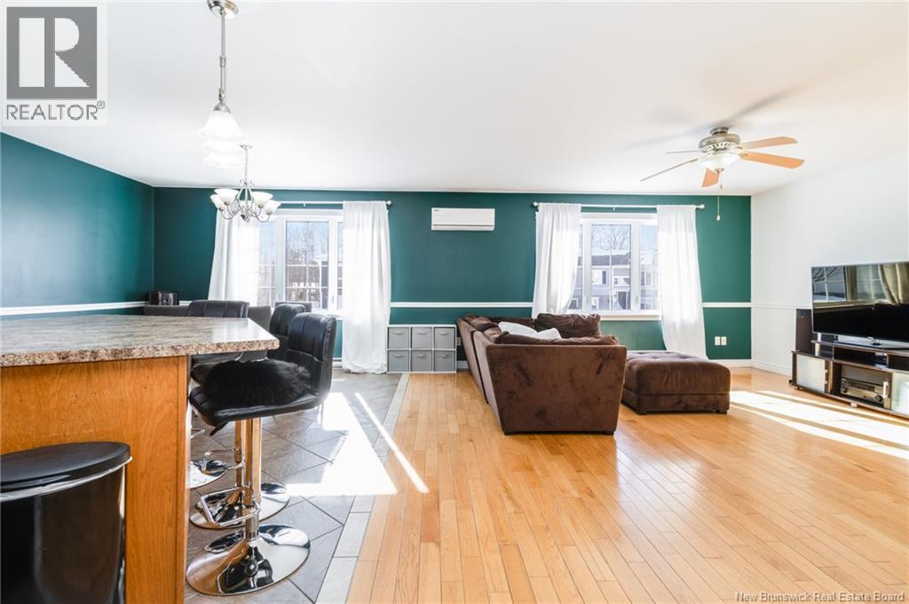 21 CARTER CRESCENT - 7