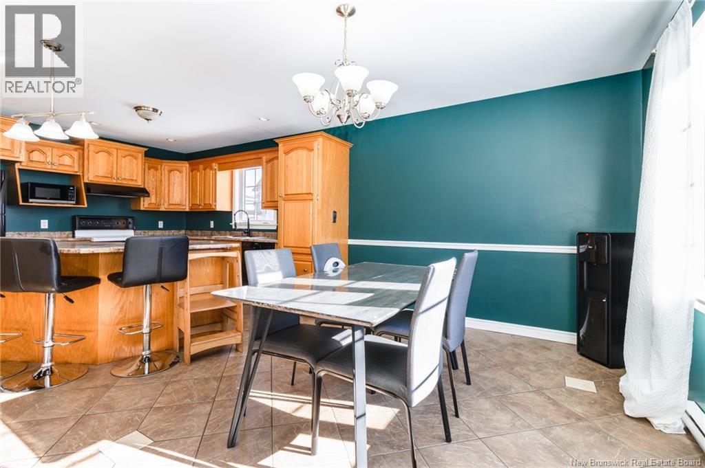 21 CARTER CRESCENT - 12