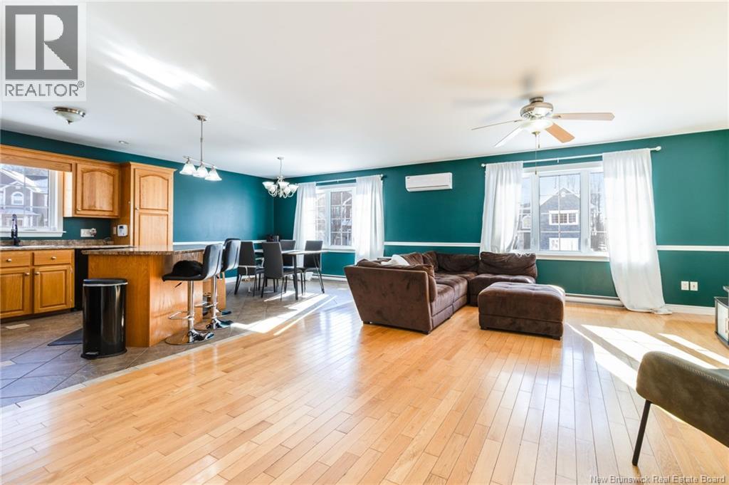 21 CARTER CRESCENT - 8