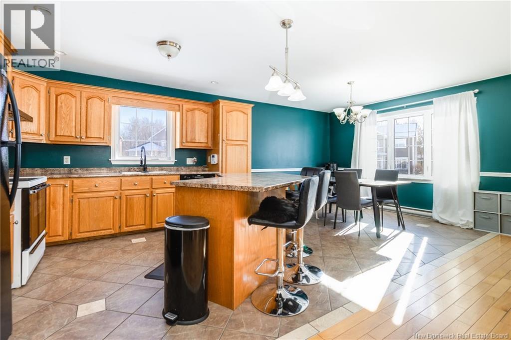 21 CARTER CRESCENT - 13