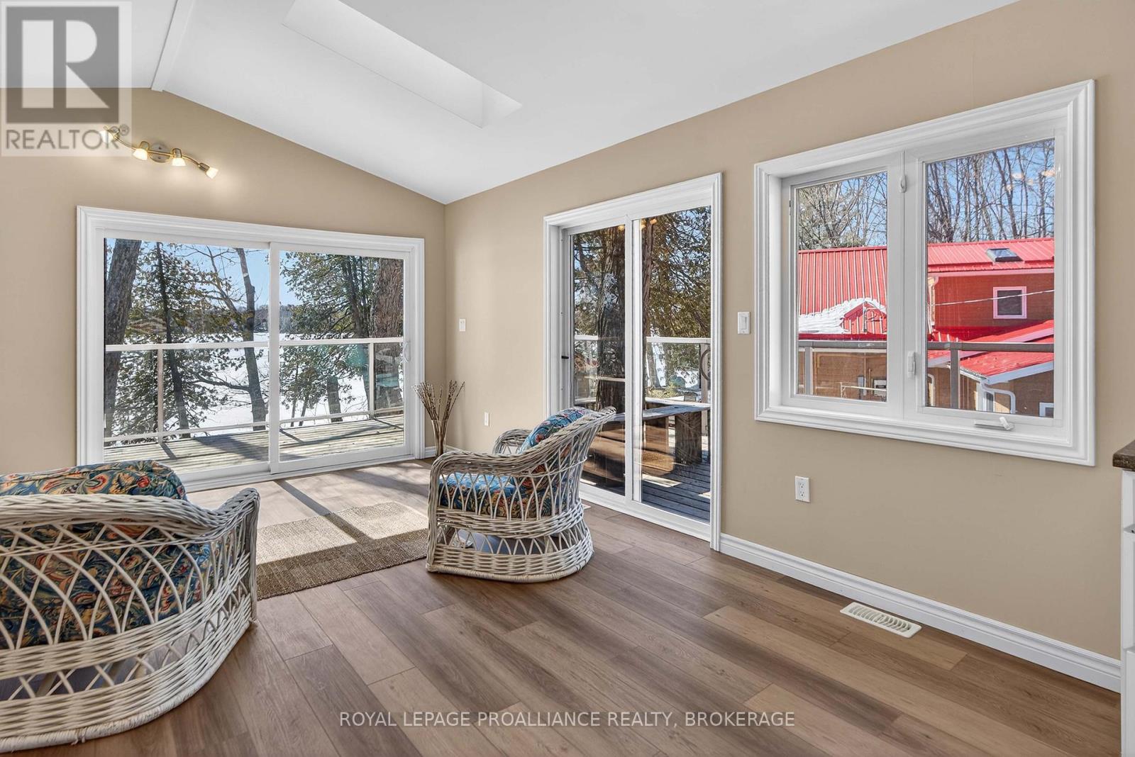 1004C PUBLIC BEACH ROAD - 40