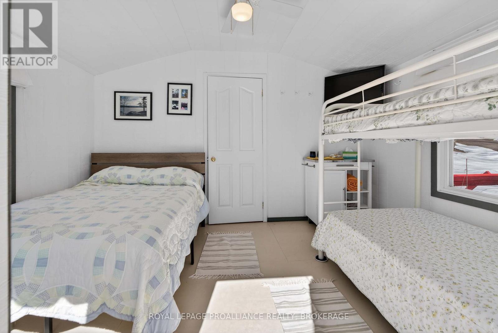 1004C PUBLIC BEACH ROAD - 43