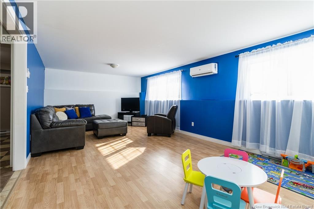 21 CARTER CRESCENT - 22