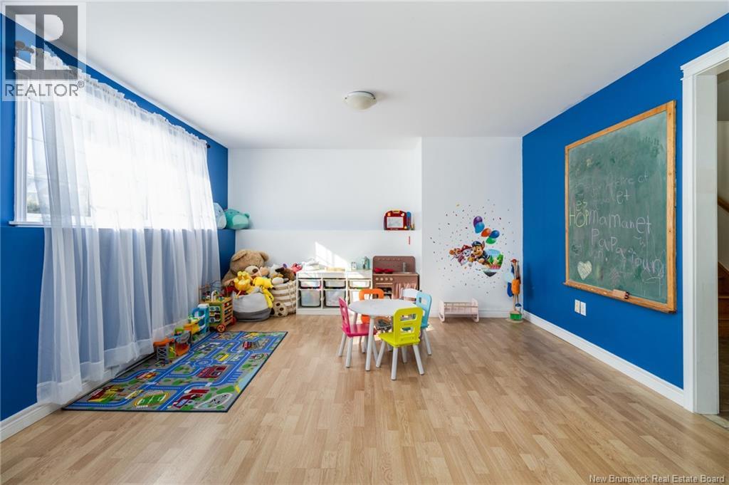 21 CARTER CRESCENT - 19