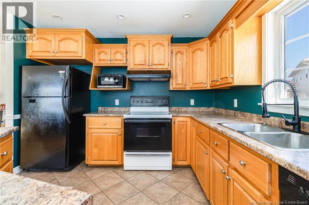 21 CARTER CRESCENT - 15