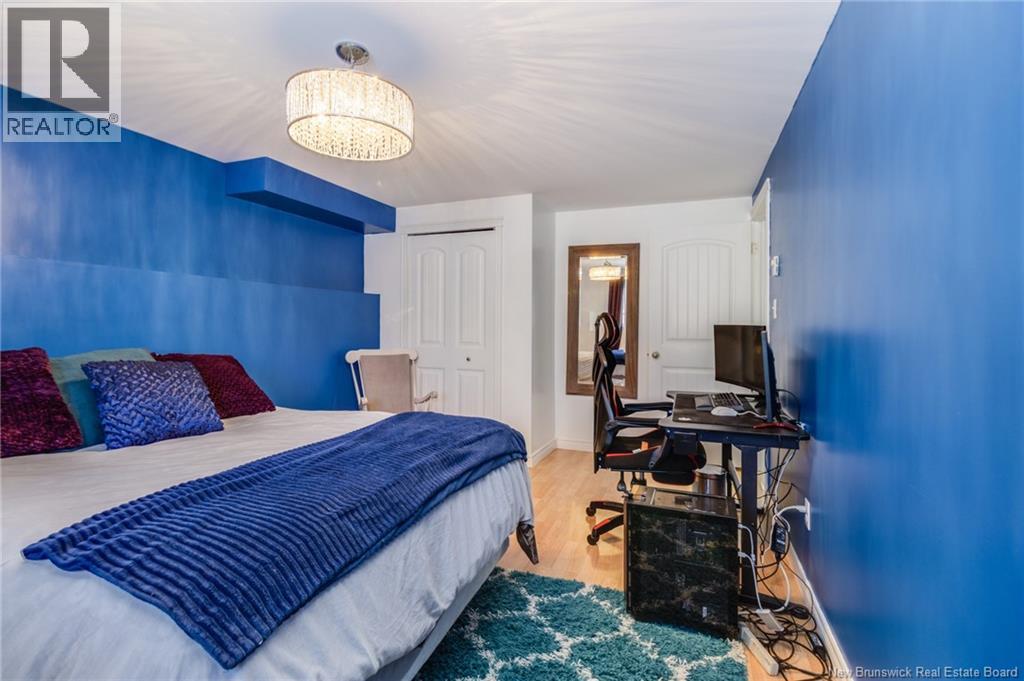 21 CARTER CRESCENT - 31