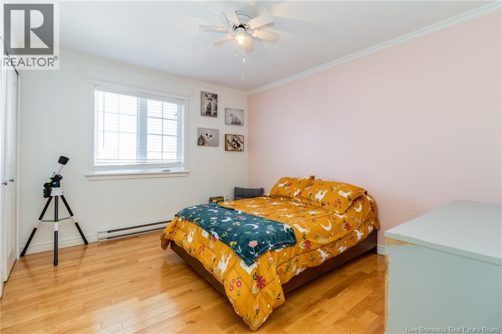 21 CARTER CRESCENT - 28