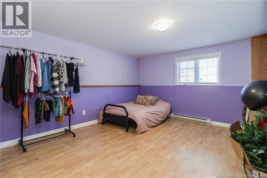 21 CARTER CRESCENT - 32