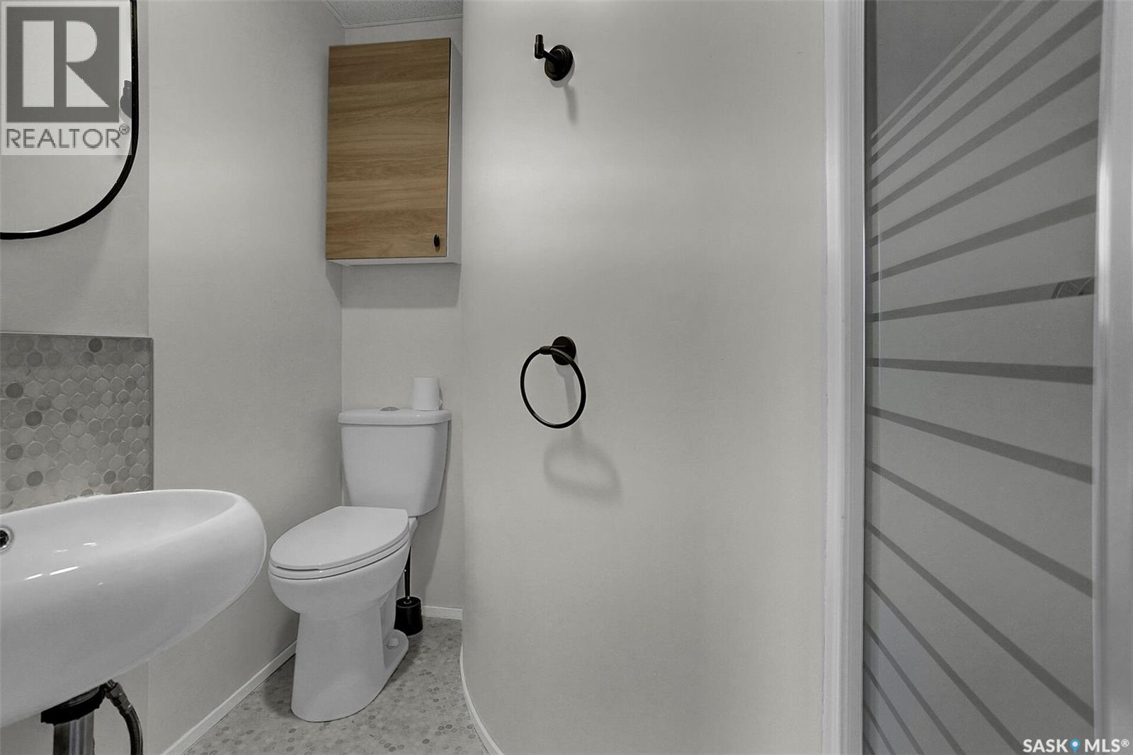 #209 2305 Victoria AVENUE - 27