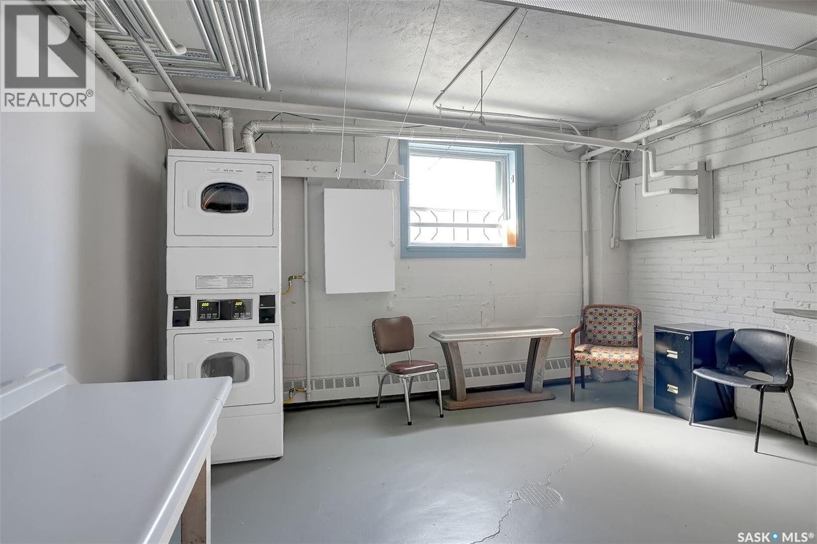 #209 2305 Victoria AVENUE - 43