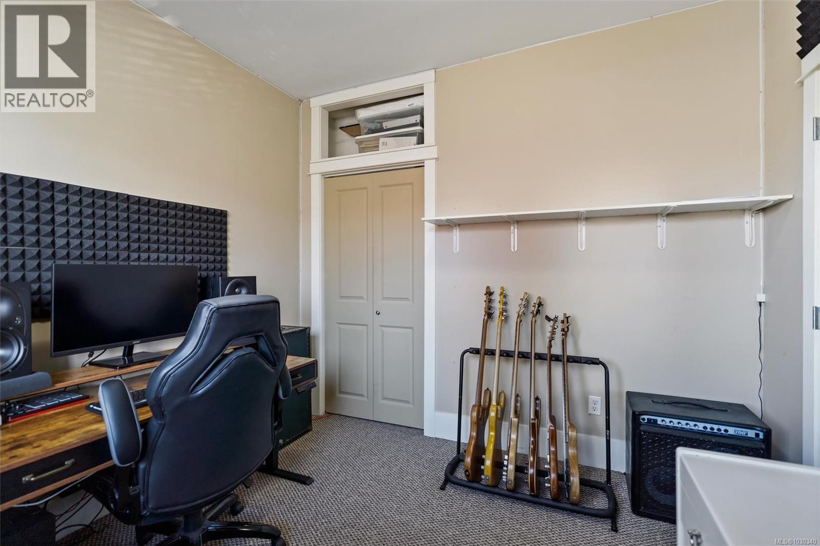 989 DUNSMUIR RD - 18