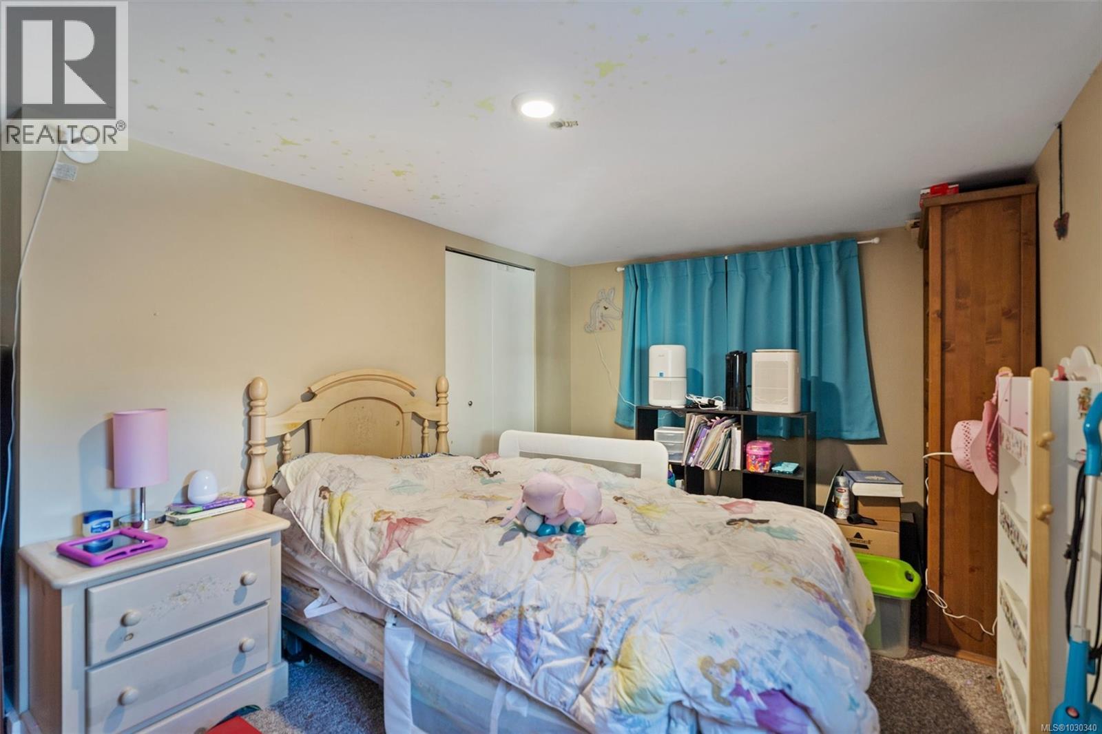 989 DUNSMUIR RD - 29