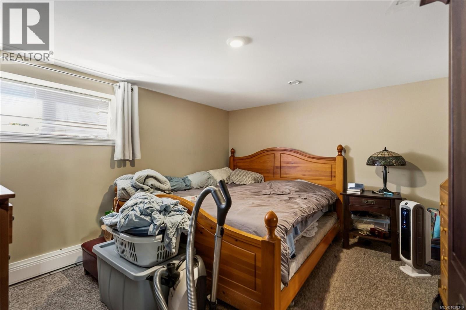 989 DUNSMUIR RD - 30