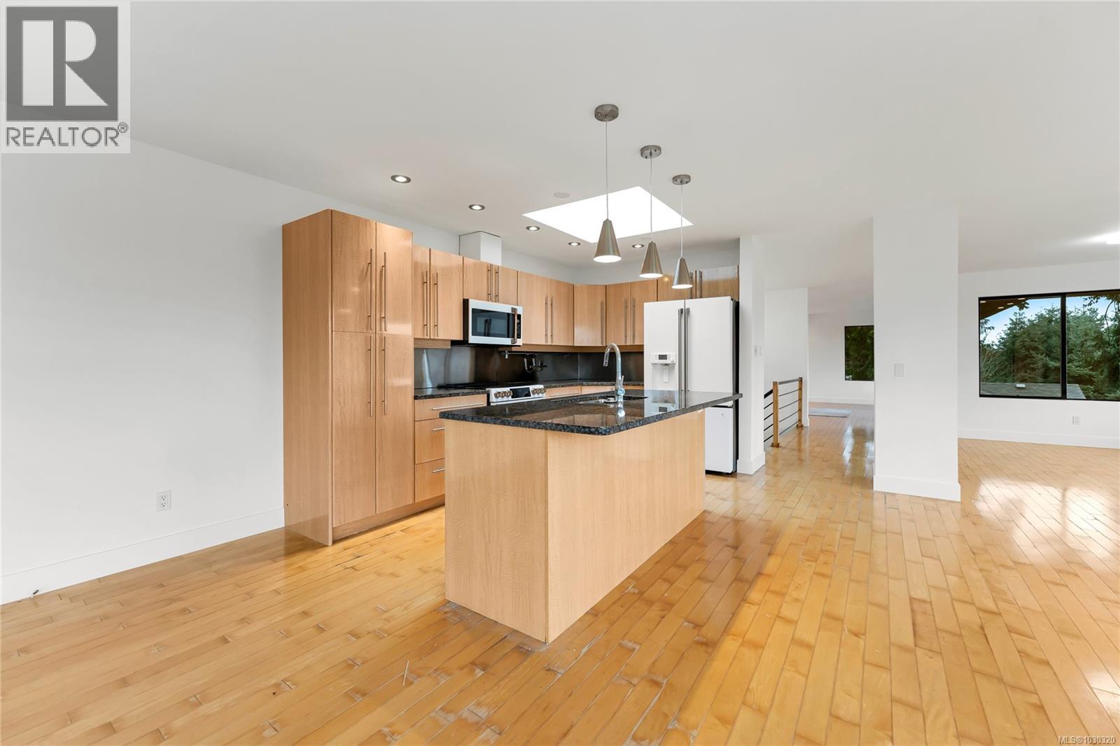  5198 Beckton Road, Saanich