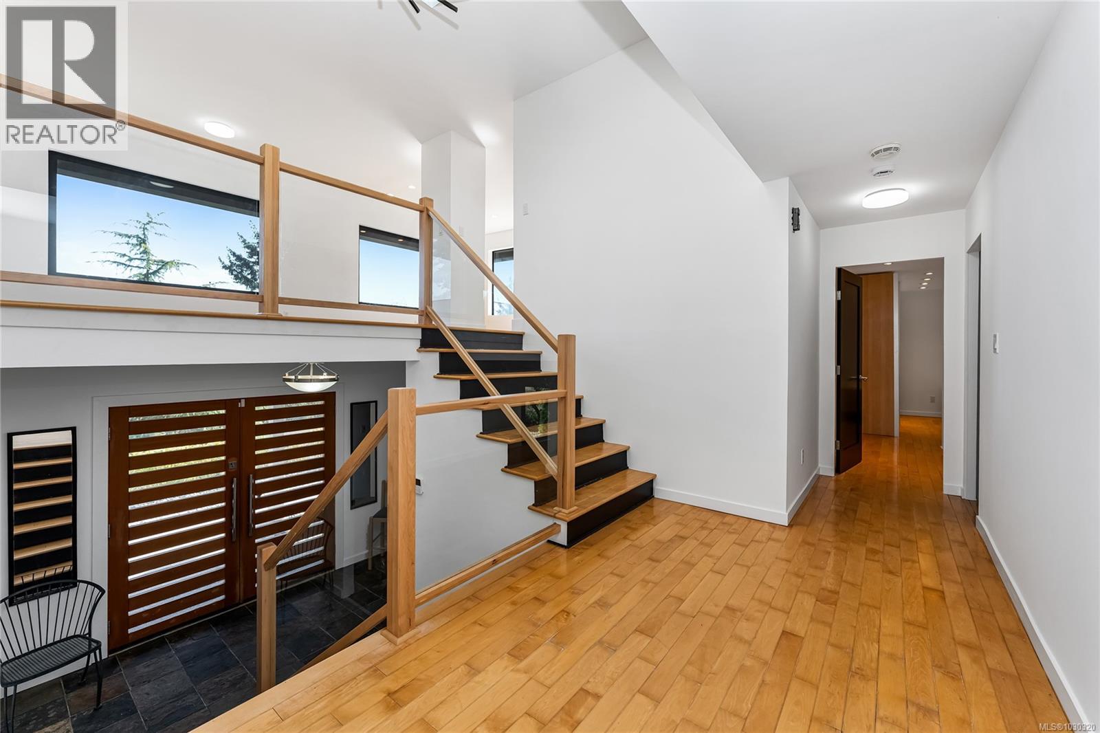 5198 Beckton Rd - 5