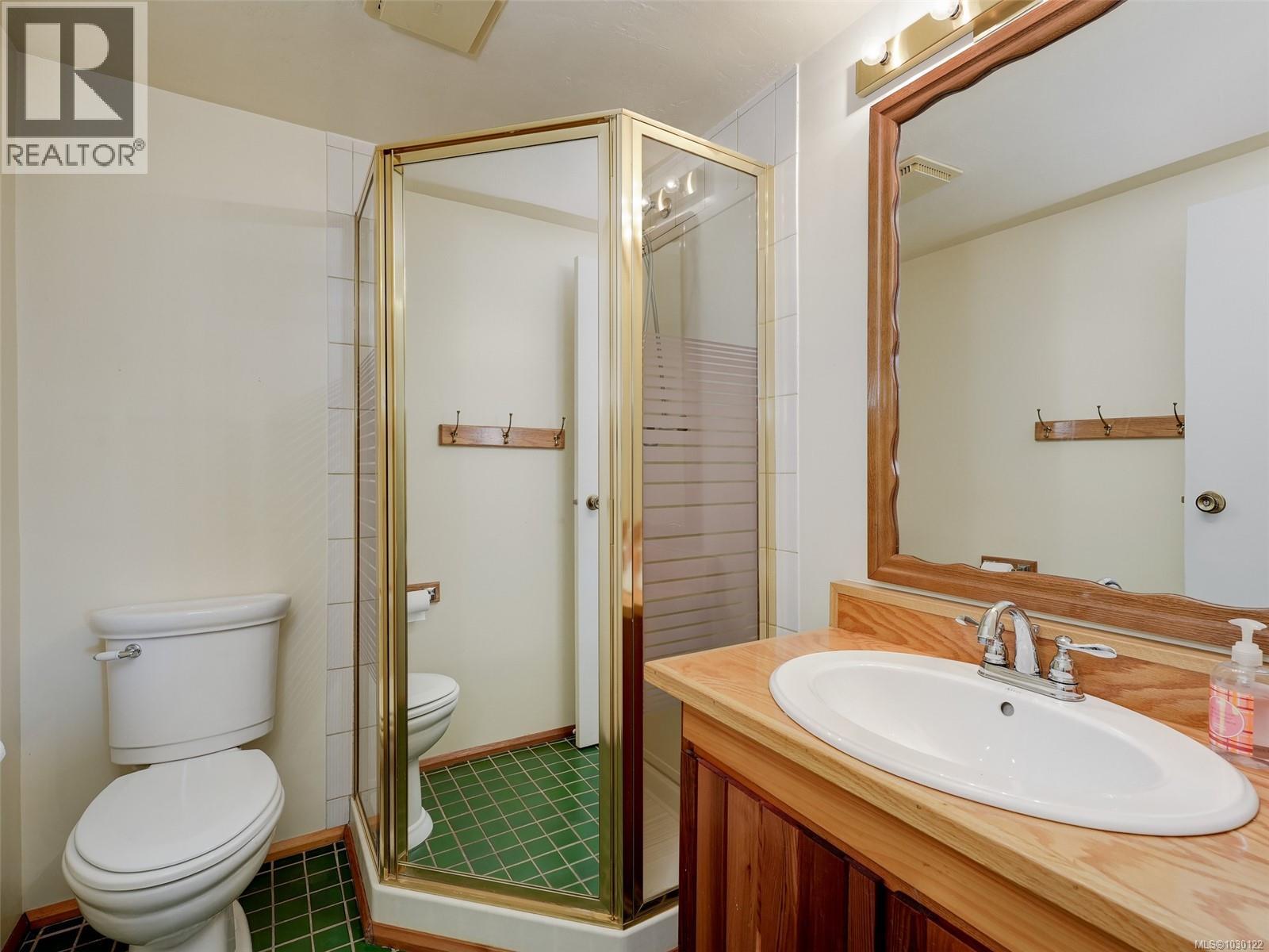 3250 SEDGWICK DR - 16