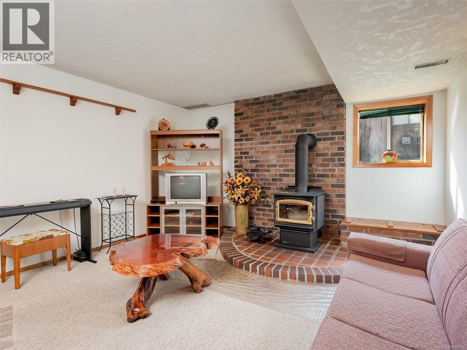 3250 SEDGWICK DR - 18