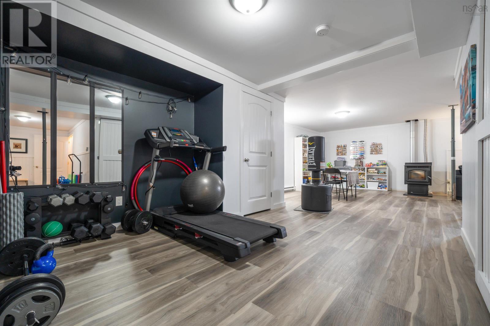 Property 27 of 49 of 9 Fleming Avenue