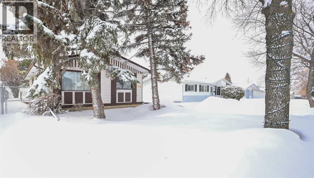Single Family House Bungalow for Sale in   Avenue Mountview Grande Prairie 