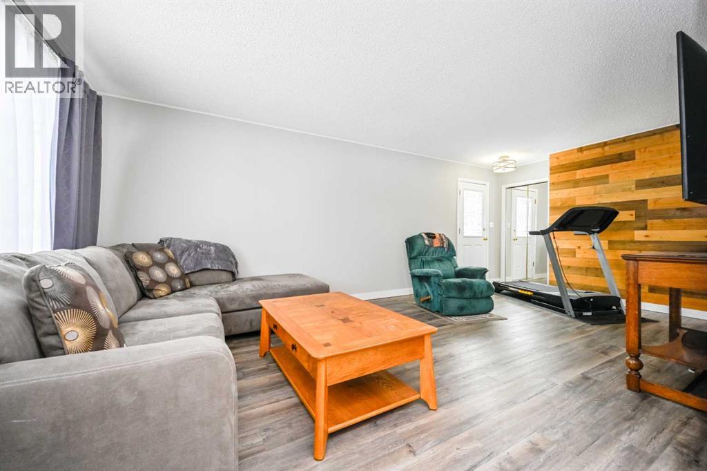 Single Family House Bungalow for Sale in   Avenue Mountview Grande Prairie 