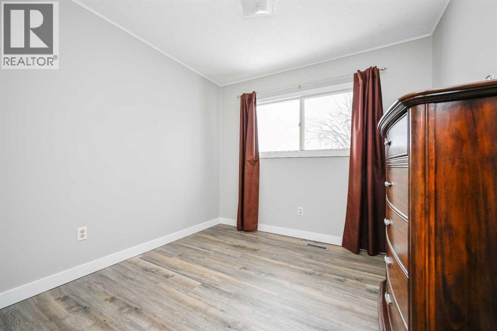 Single Family House Bungalow for Sale in   Avenue Mountview Grande Prairie 