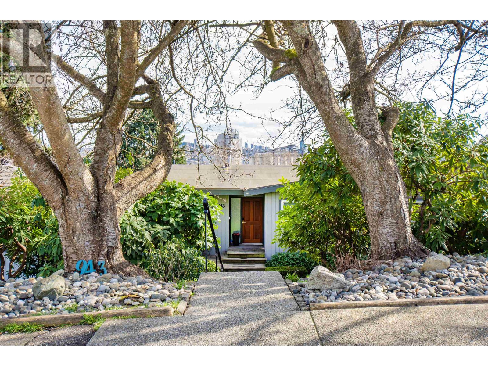 943 SHAVINGTON Street - main photo