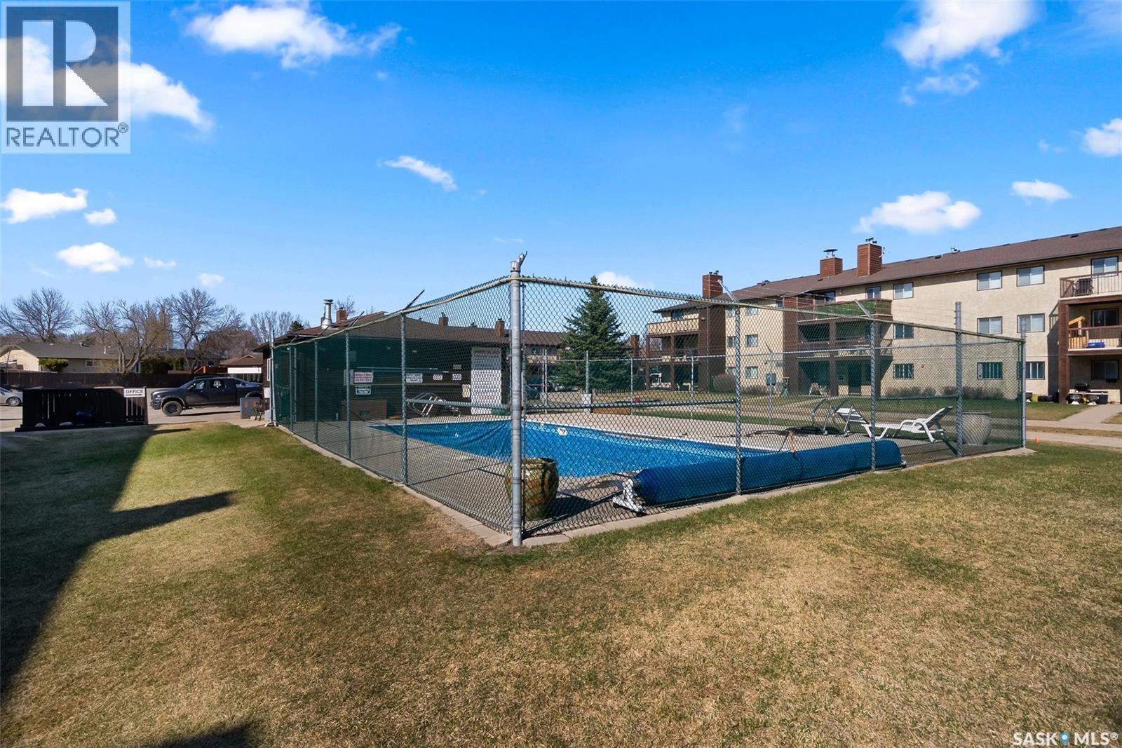 #206 31 RODENBUSH DRIVE - 22