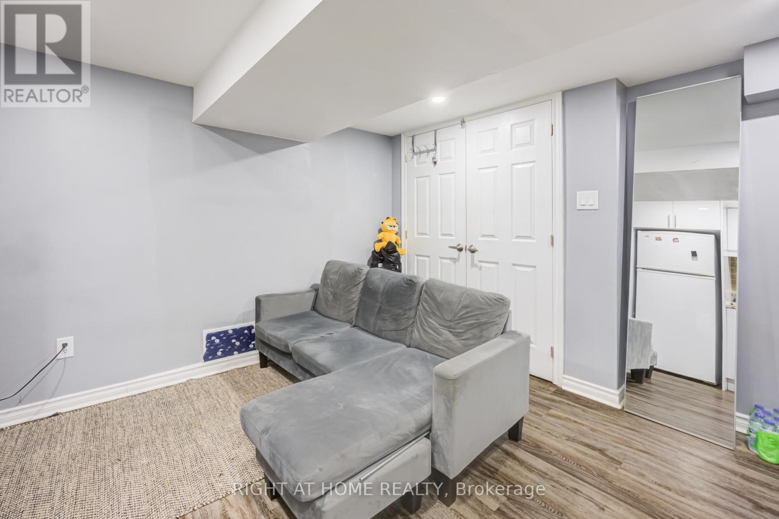 519 ROGERS ROAD - 16
