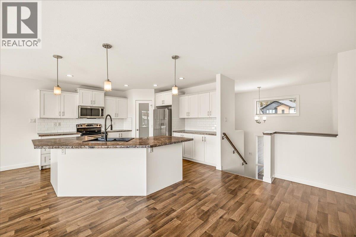 2261 Black Hawk Drive, Sparwood