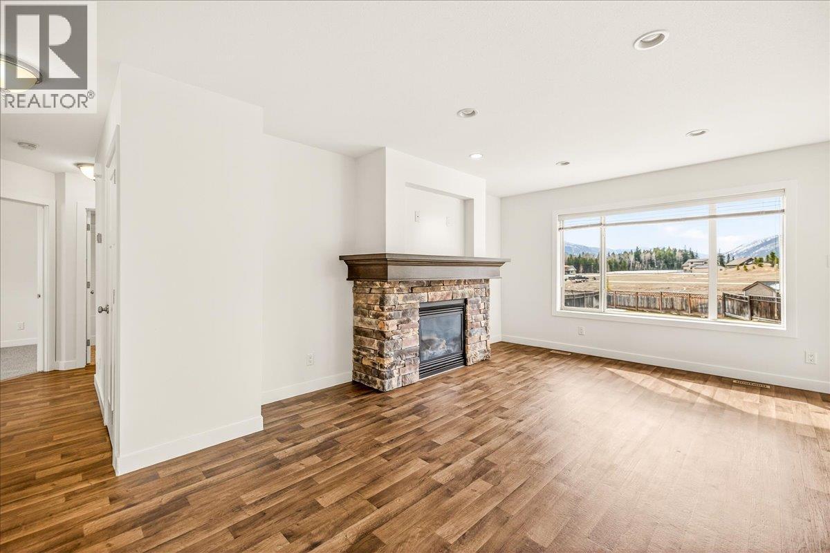 2261 Black Hawk Drive, Sparwood