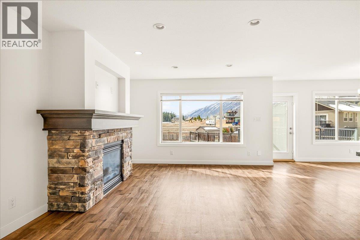 2261 Black Hawk Drive, Sparwood