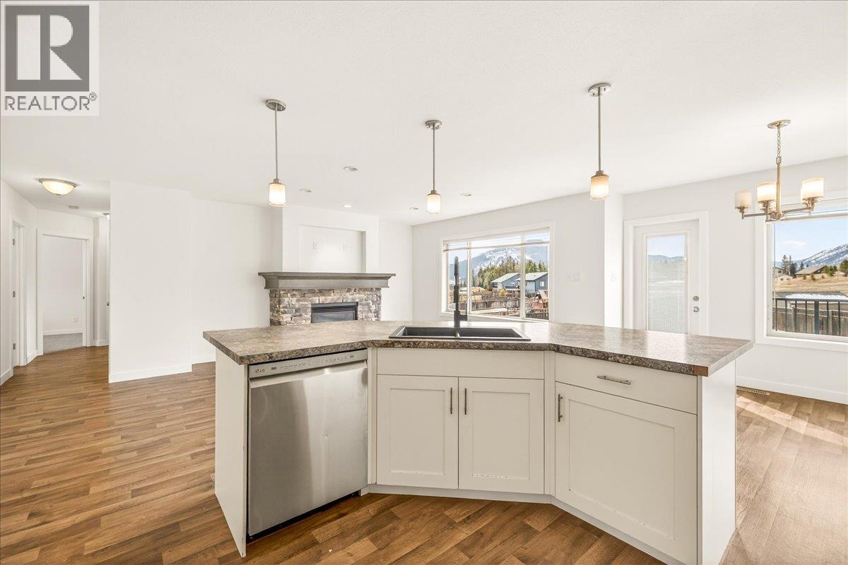 2261 Black Hawk Drive, Sparwood