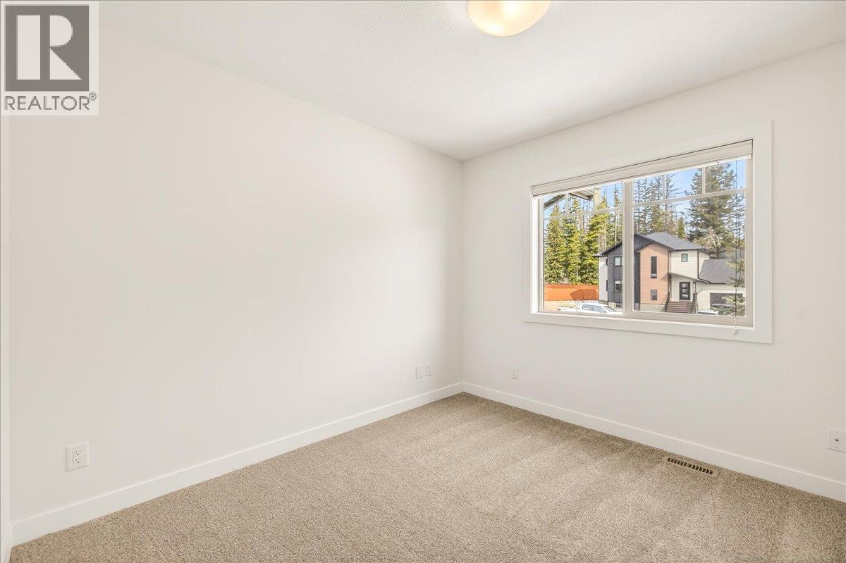 2261 Black Hawk Drive, Sparwood