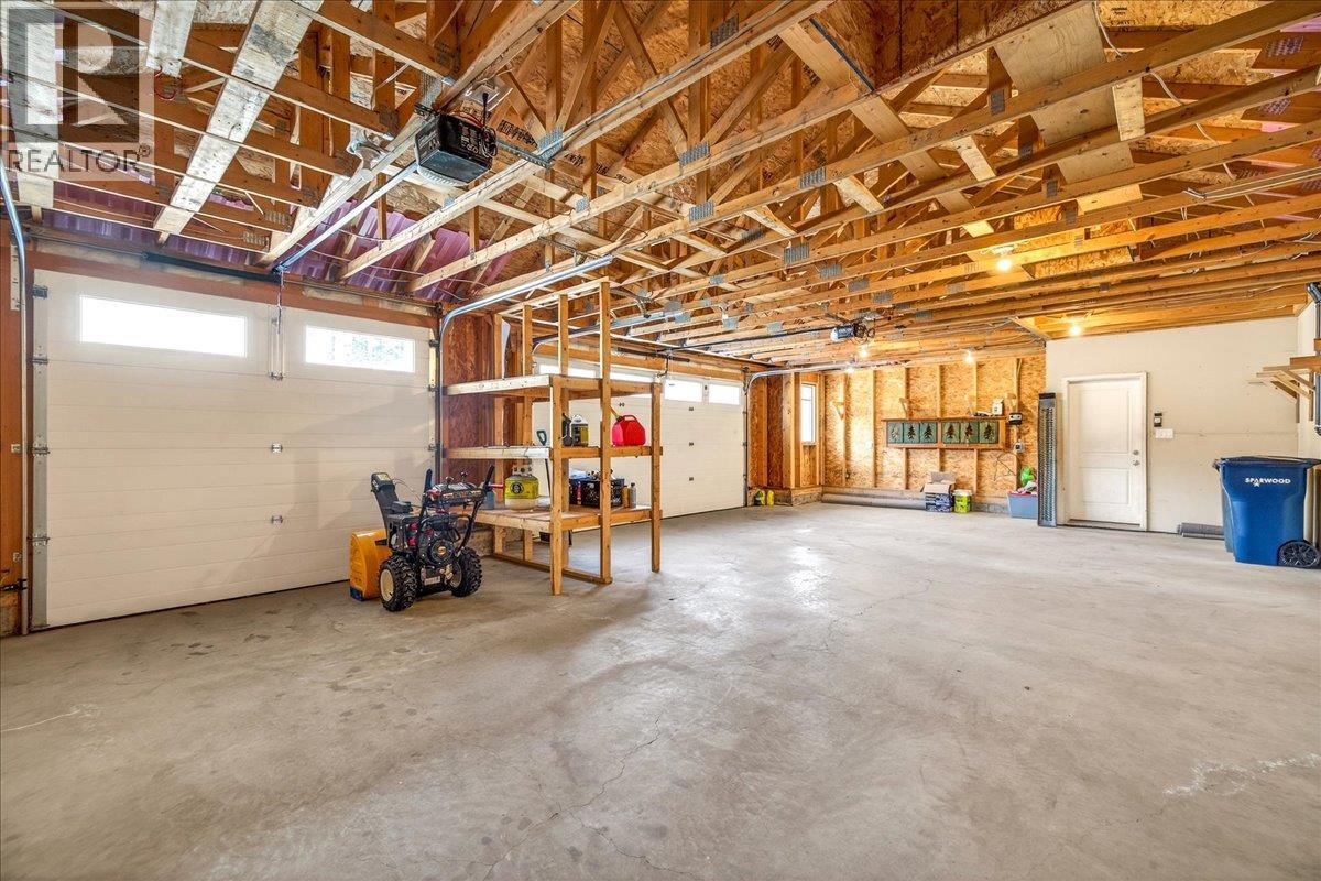 2261 Black Hawk Drive, Sparwood