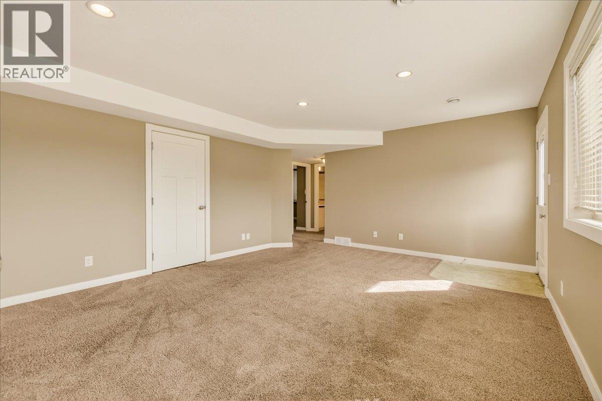 2261 Black Hawk Drive, Sparwood