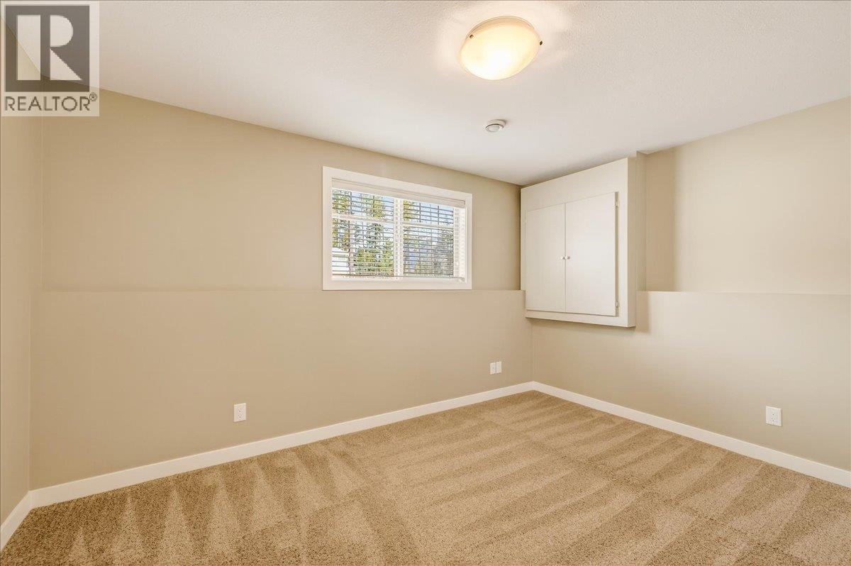 2261 Black Hawk Drive, Sparwood